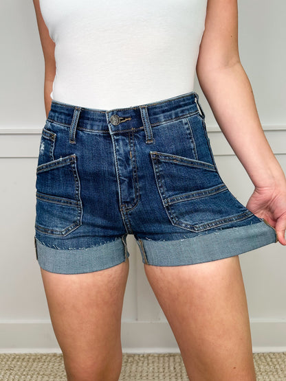 Shorts bleus Saige Tara taille haute à revers, effet ventre plat, délavage foncé