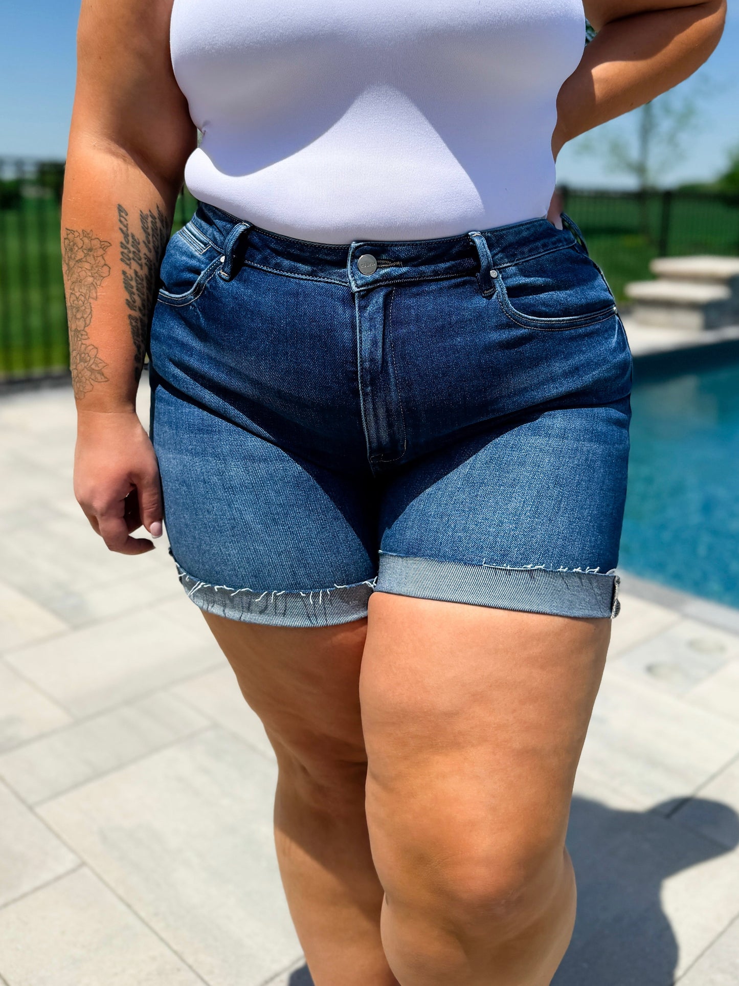 Short en jean Risen Mila taille haute à revers (non usé)