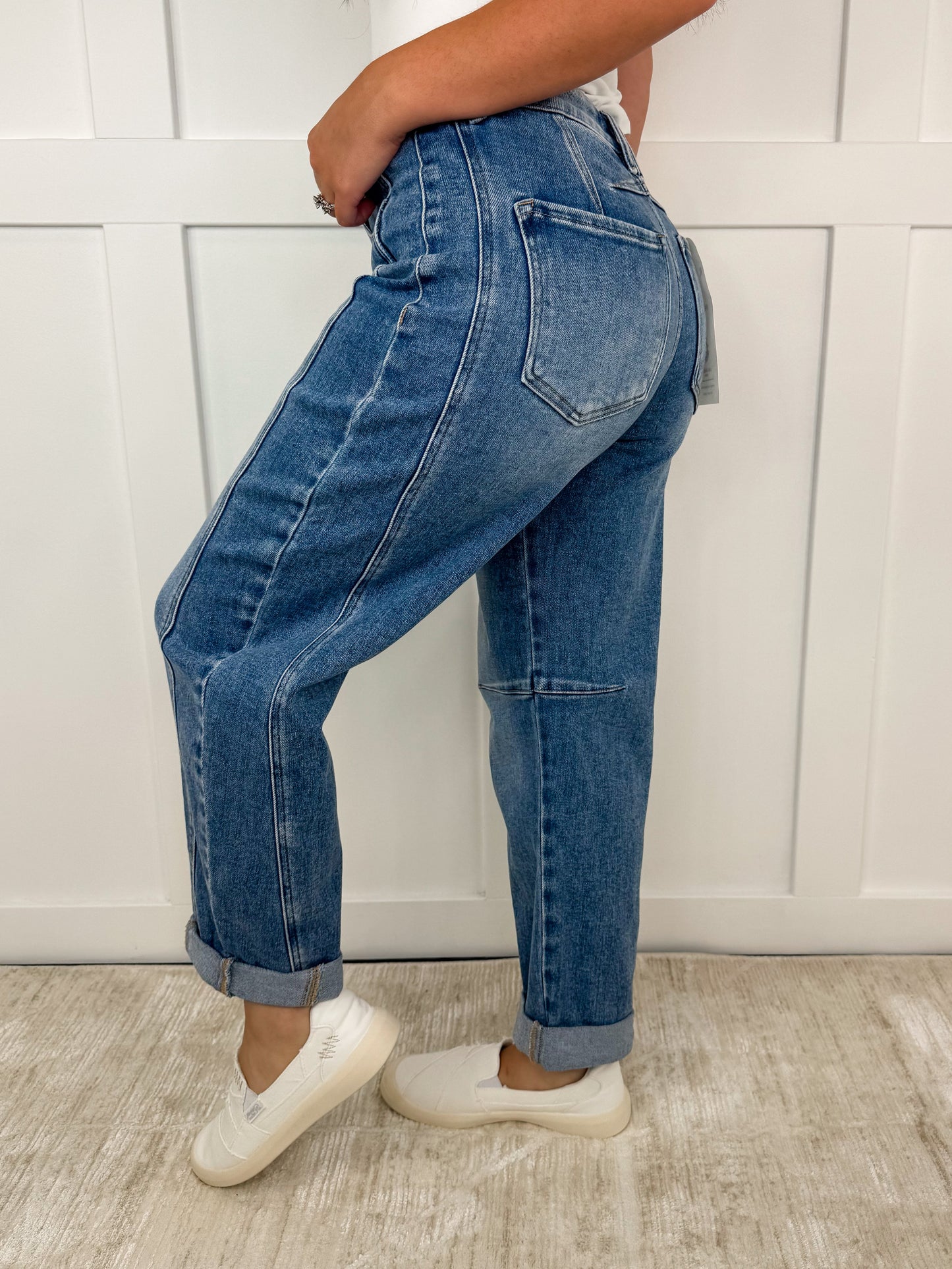 Risen Beth Jean Boyfriend ample taille haute, ourlet retroussé, délavage moyen