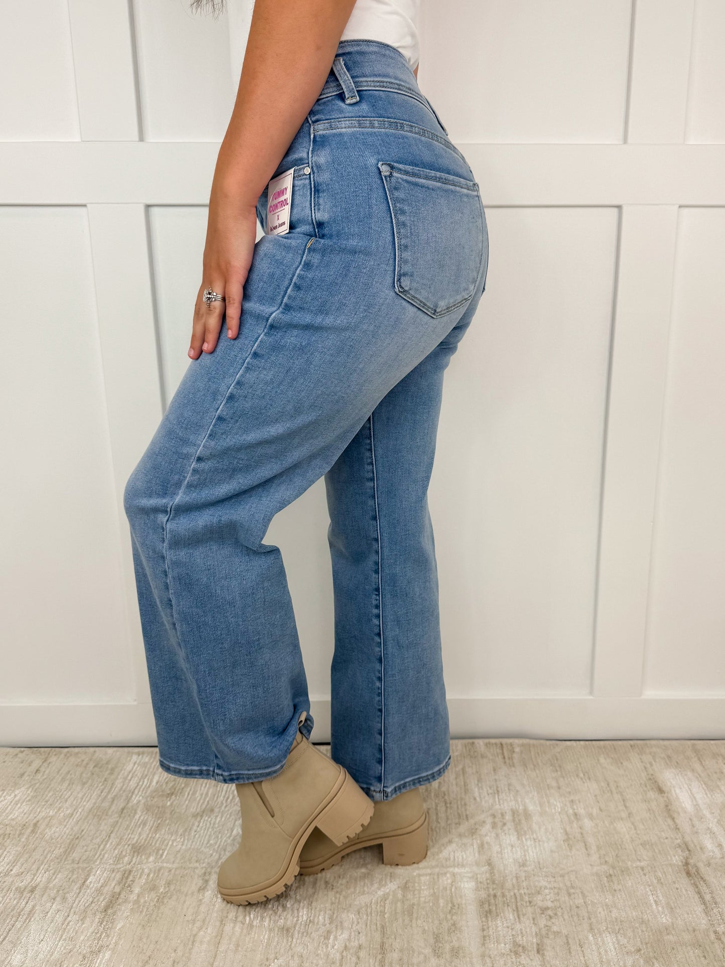 Jean large court taille haute délavé moyen Risen Caitlyn Tummy Control