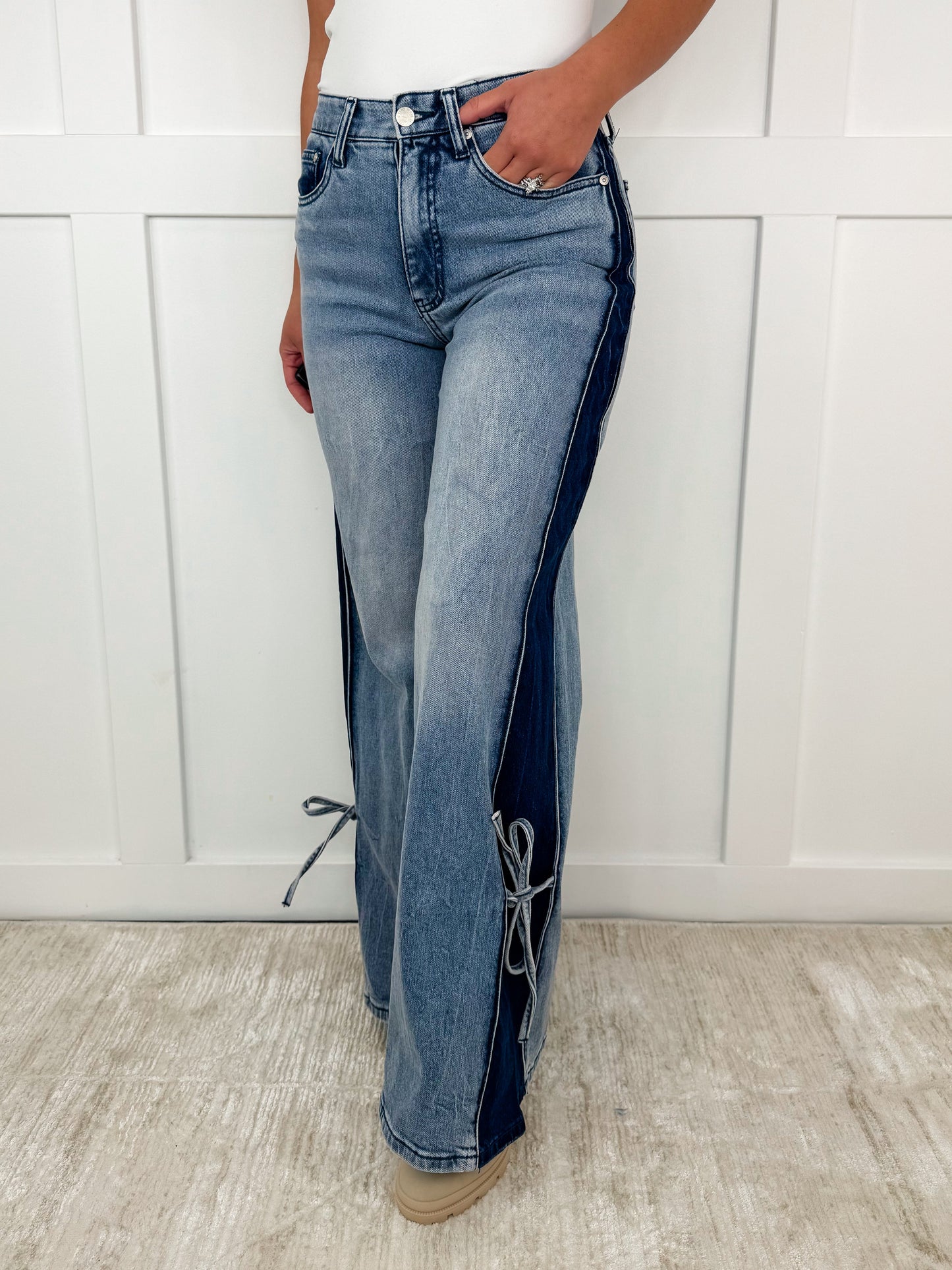 Jean large taille haute à contrôle du ventre Saige Myah délavage moyen