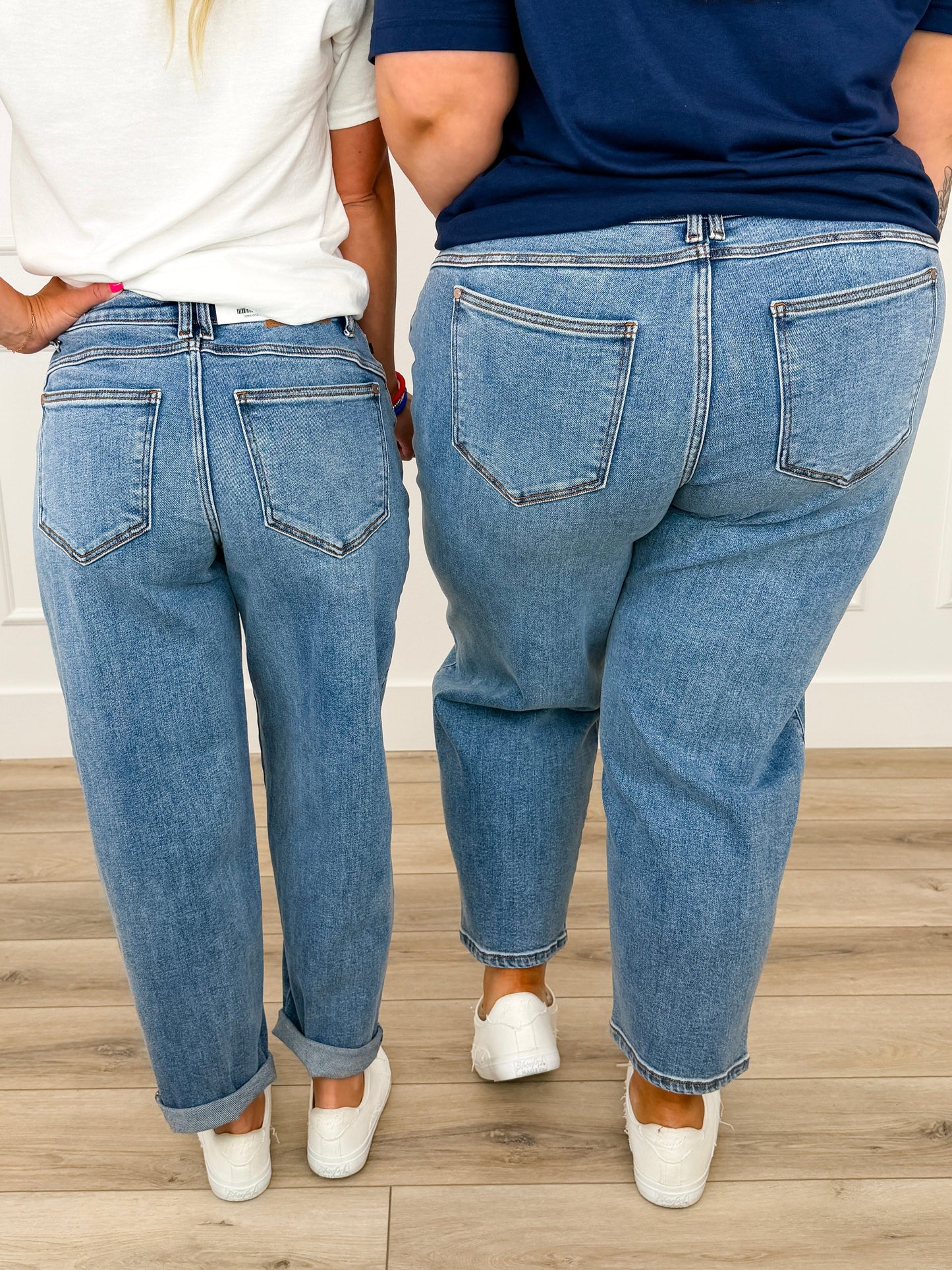 Judy Blue Kaelyn High-Rise Barrel Leg Jeans - Medium Wash (Non-Distressed)