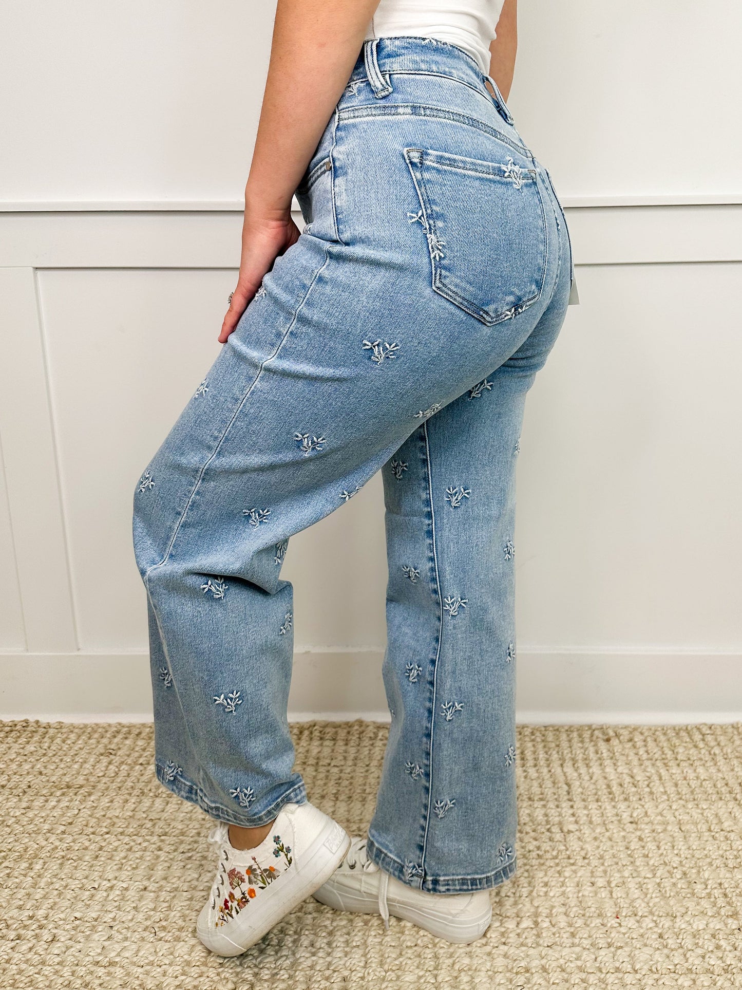 Jeans larges taille haute sans défaut Risen Kayla (délavage clair)