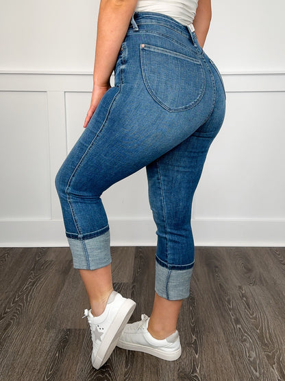 Judy Blue Rylee "Butt Lifting" Tummy Control High-Rise Medium Wash Capris